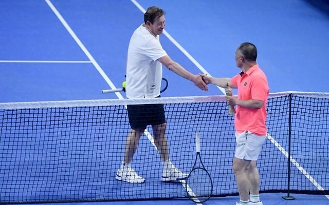 與之形成鮮 與之形成鮮