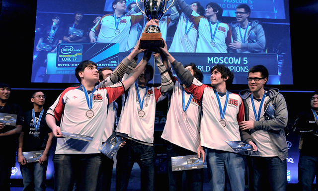 压抑而有秩 压抑而有秩