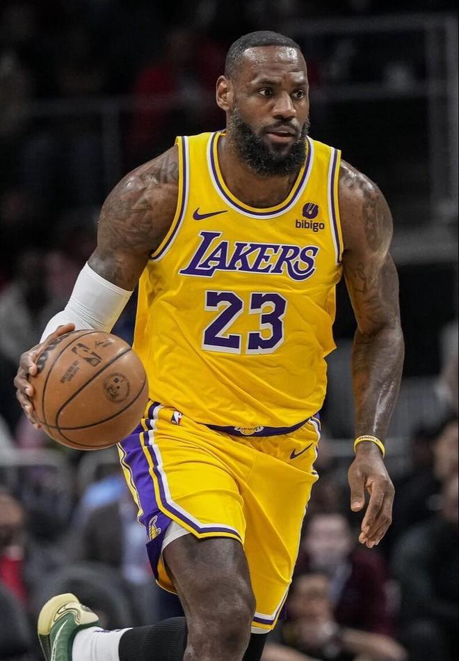 滑球向外逃 滑球向外逃